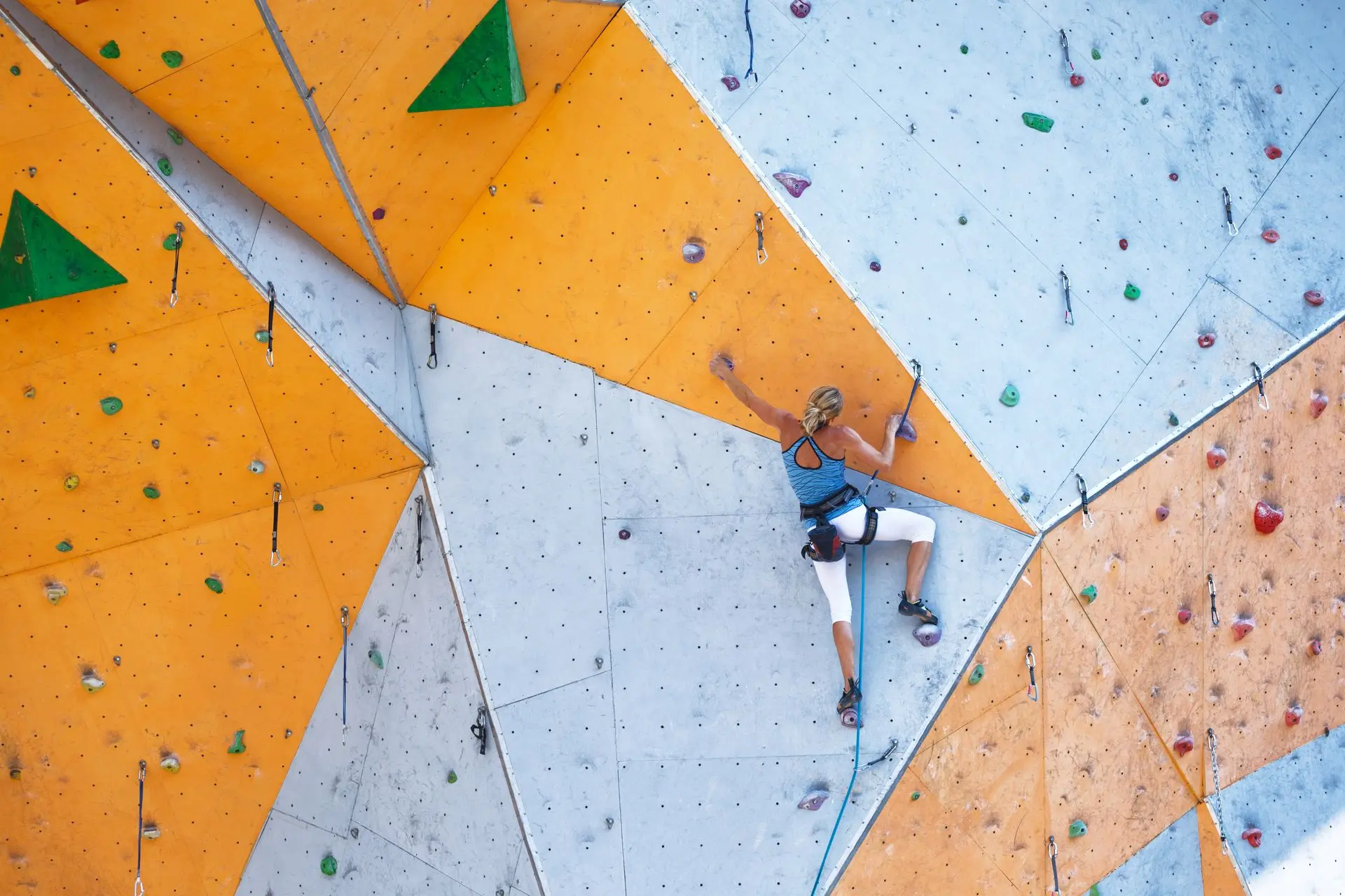 Klimzaal met monitoring van fijnstof en luchtkwaliteit door Climaplux sensoren